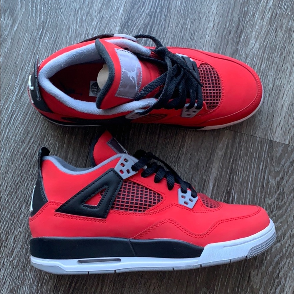 Jordan 4 Toro Bravo (GS)
